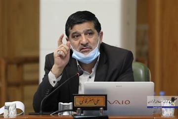 علی اصغر قائمی تاکید کرد: 5-52 استفاده از خدمات بانکداری الکترونیک بجای ایجاد محدودیت و زمینهٔ رانت و انحصار